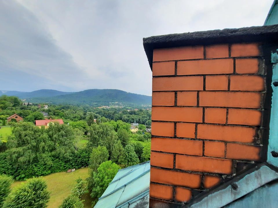 Kominiarz Bielsko - zdjęcie z prac na dachu w Bielsku-Białej